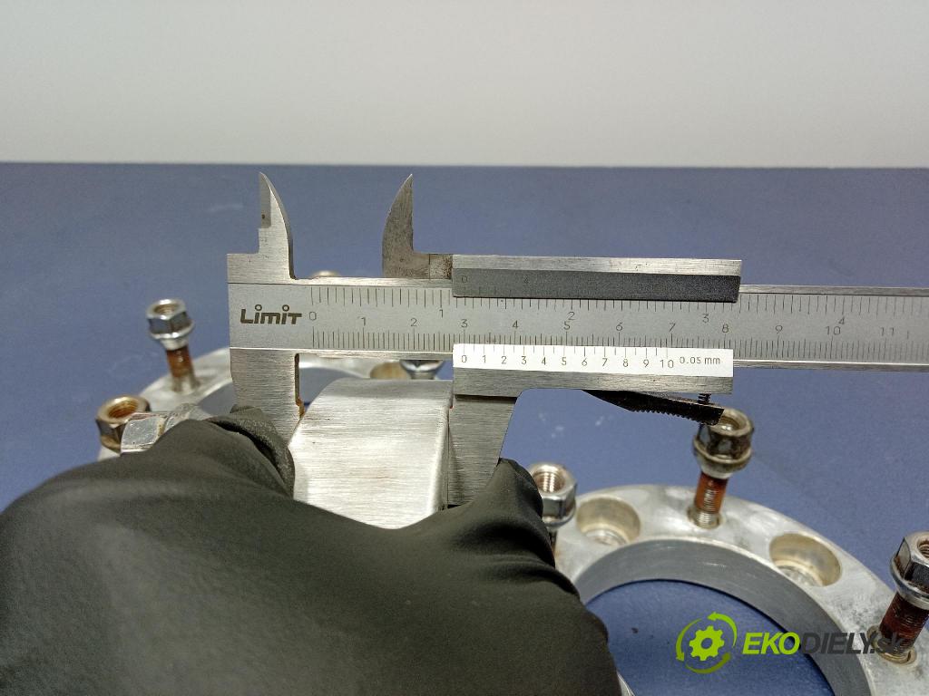 Kia Retona 2000 Šroub: Do Kola: 0454