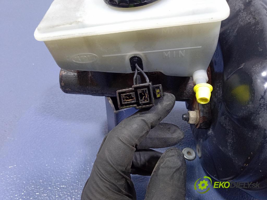 Kia Retona 2000 servo Brzdní: K01143800