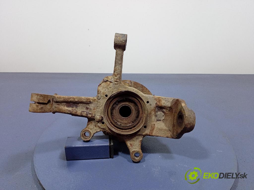 Kia Retona 2000 náboj ľavá