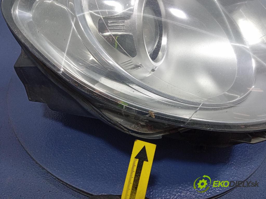 Vw Touran 2008 Reflektor: v pravo: 1T1941006B