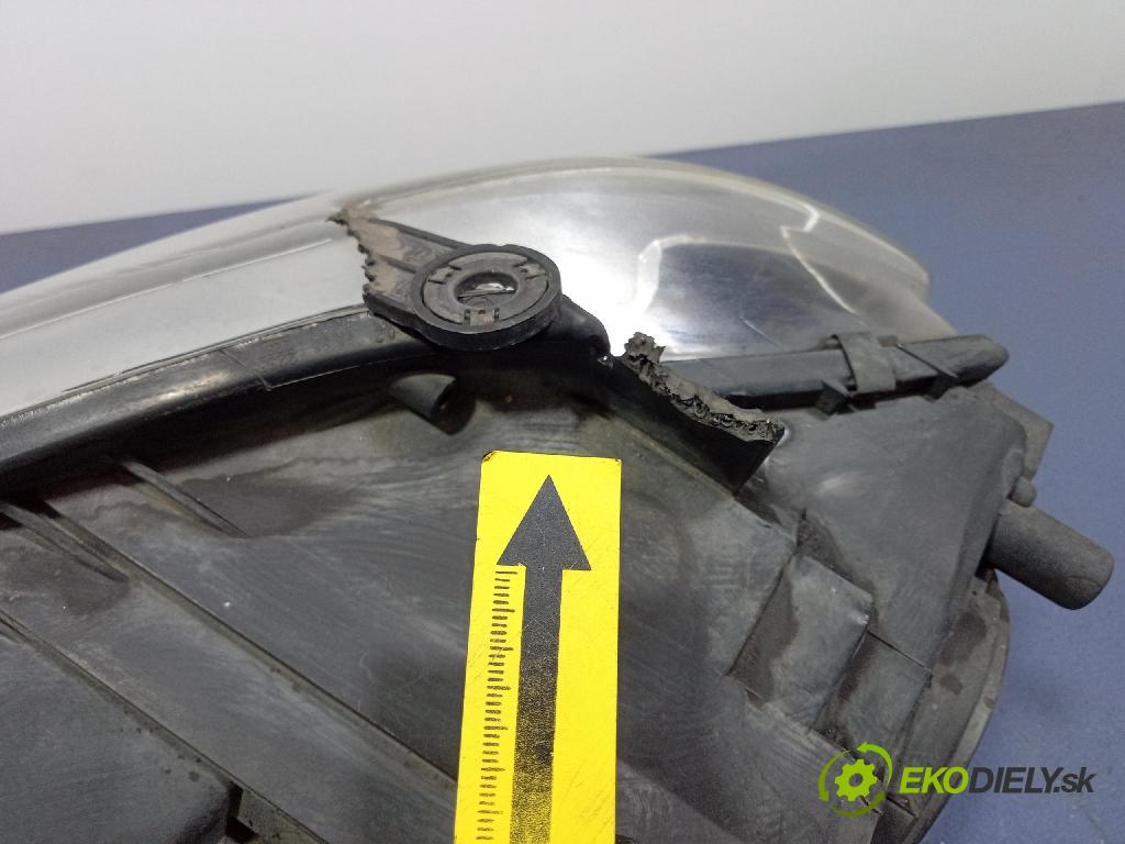 Vw Touran 2008 Reflektor: v pravo: 1T1941006B