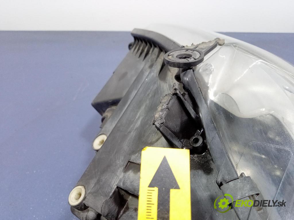 Vw Touran 2008 Reflektor: v pravo: 1T1941006B