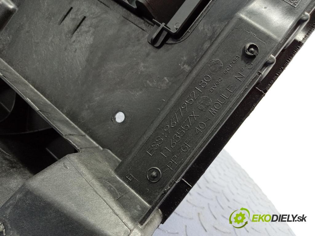 Peugeot 208 2017 výstuha Predné: / pas predný 9677952180