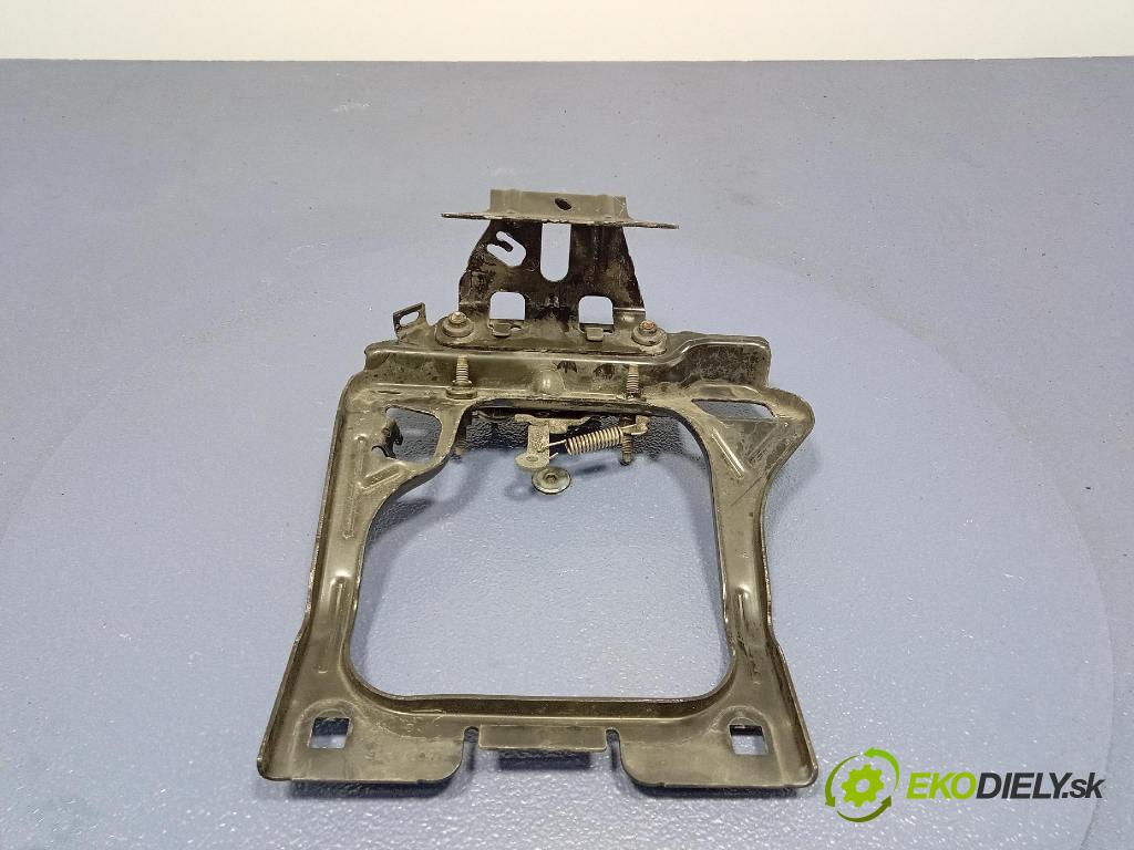 Peugeot 208 2017 zámok masky: 9672502680