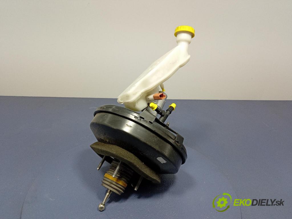Peugeot 208 2017 servo Brzdní: 9811514380