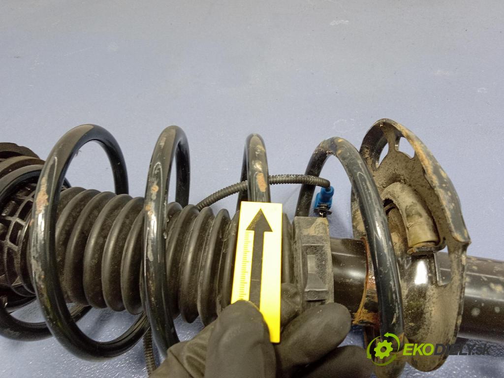 Peugeot 208 2017 McPerson: v pravo: 9804831280