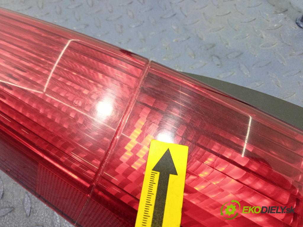 Honda Cr-v 2004 svetlo / reflektor zad ľavá Vonkajsia: 2VP238014-01