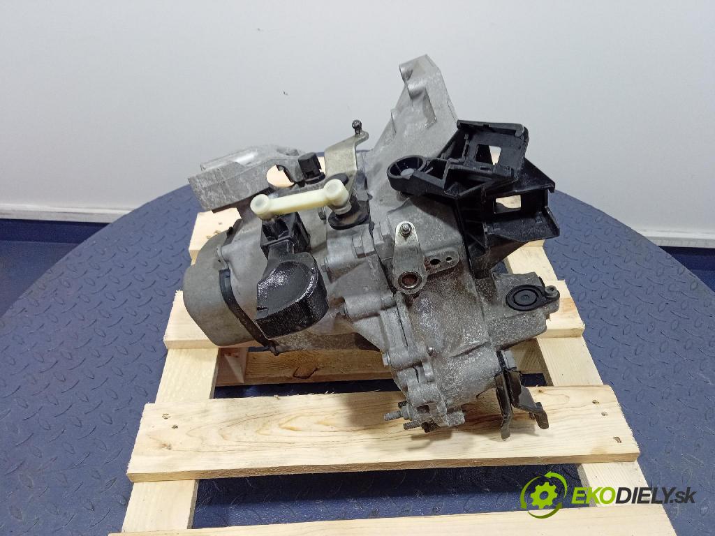 Peugeot 208 2017 prevodovka Manualna 20A701