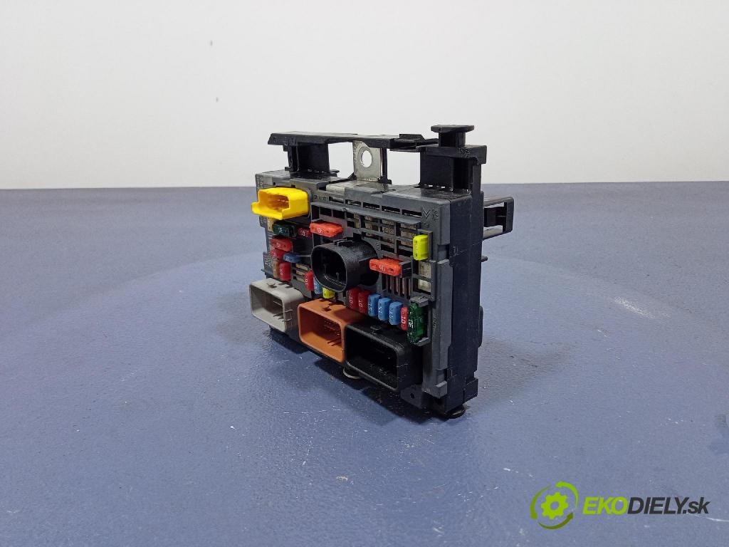 Citroen C4 picasso 2010 skrinka Poistky: 9667044980