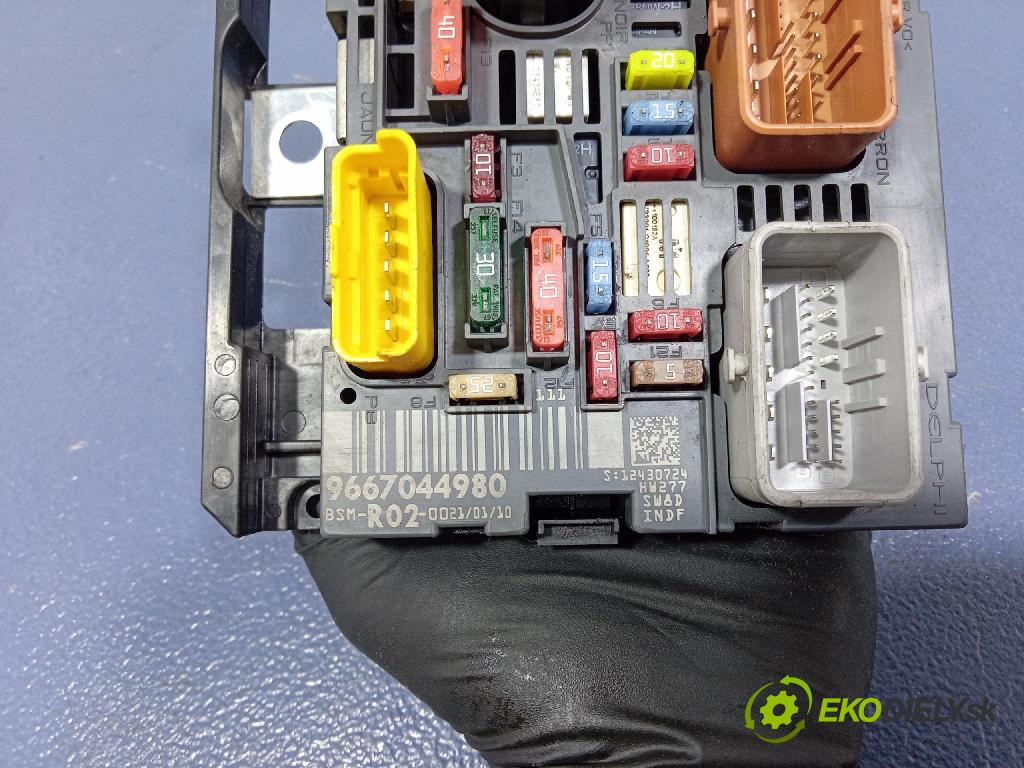 Citroen C4 picasso 2010 skrinka Poistky: 9667044980