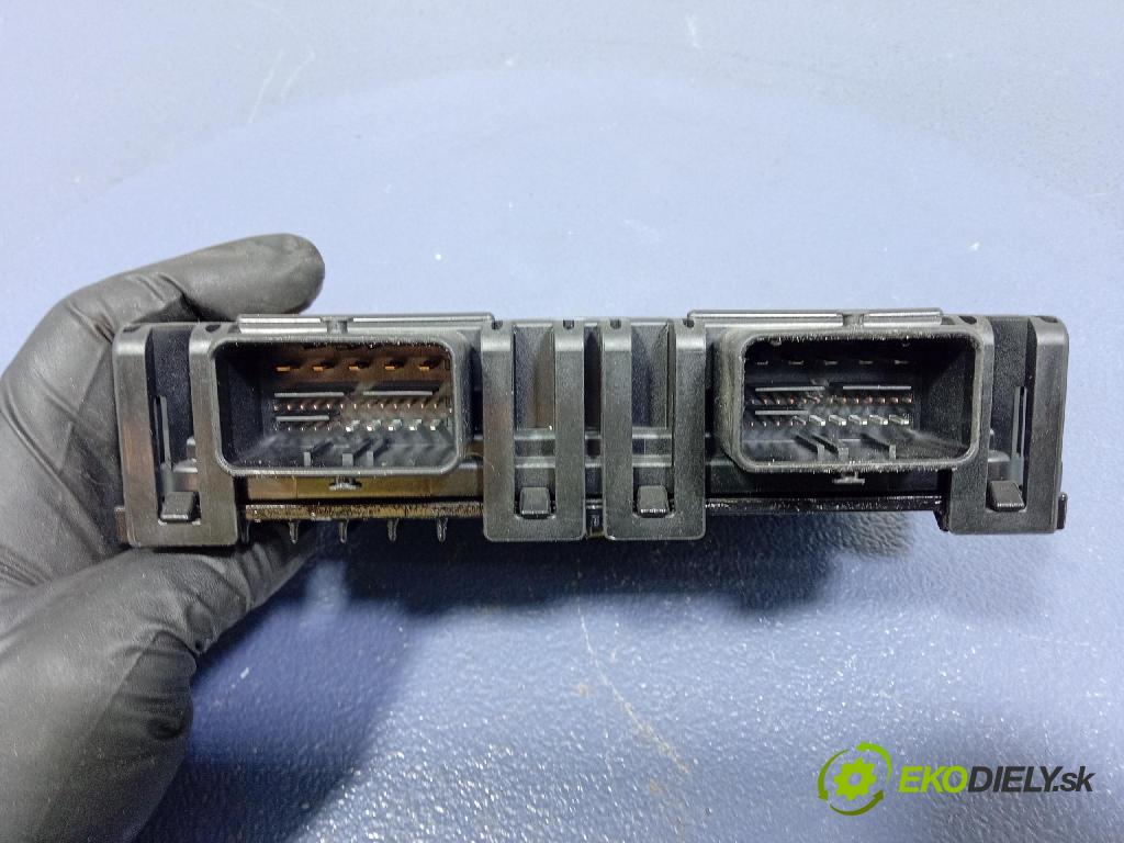 Citroen C4 picasso 2010 riadiaca jednotka 9665811380