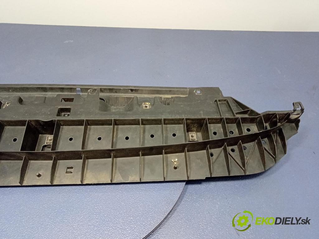 Peugeot 208 2017 kryt Plast: podvozek: 9673271680