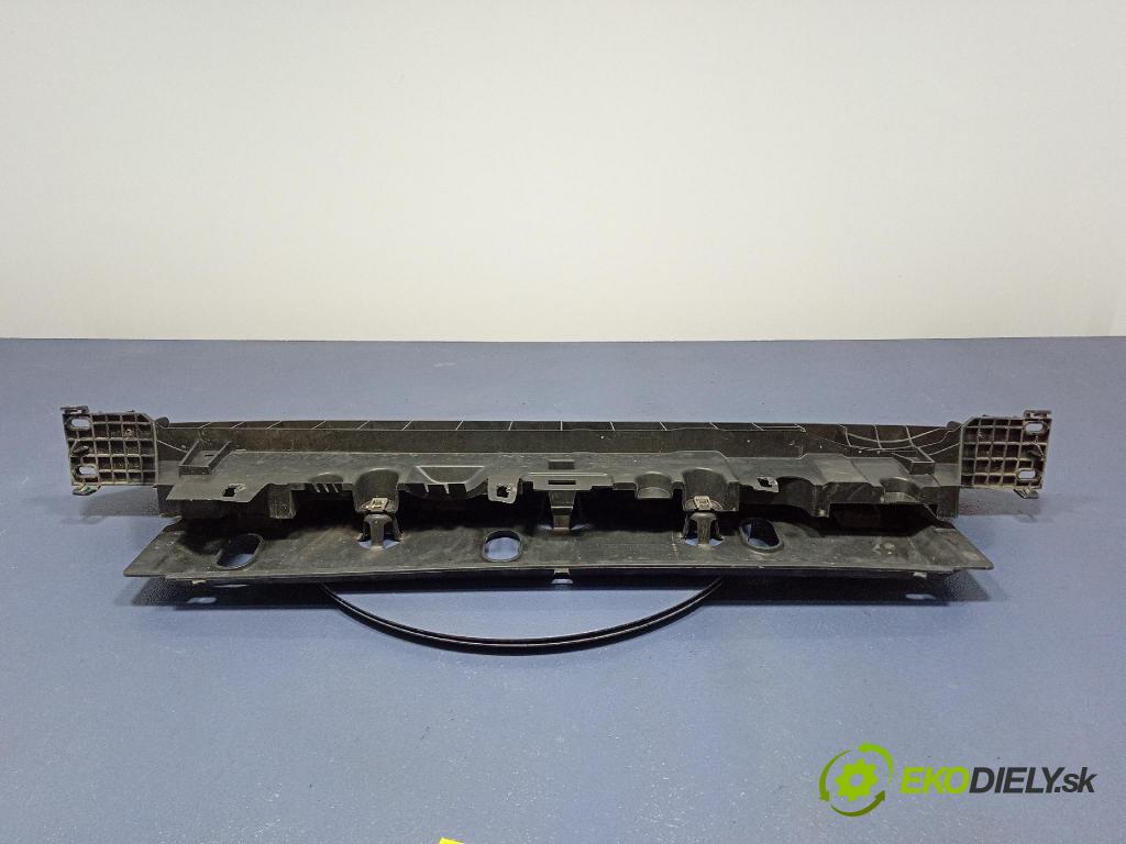 Peugeot 208 2017 kryt Plast: podvozek: 9673271680