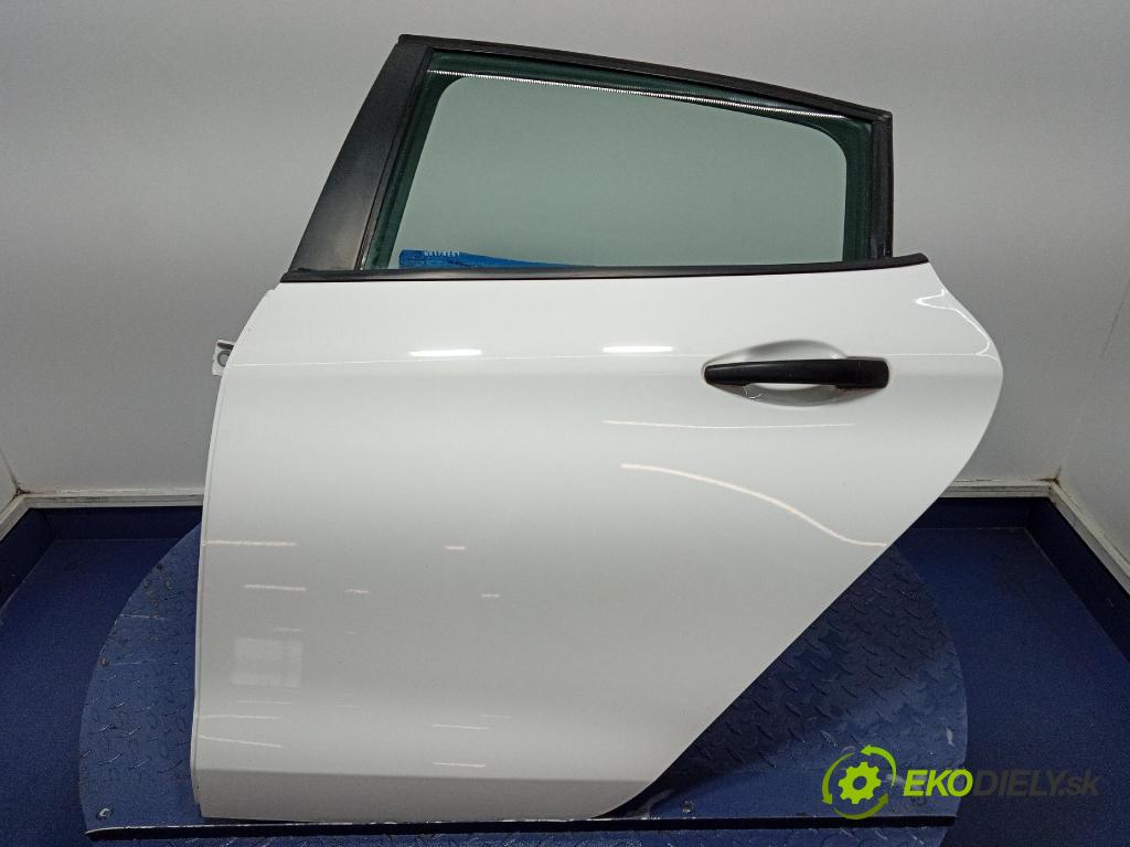 Peugeot 208 2017 dvere zad Vľavo:
