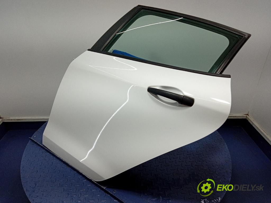 Peugeot 208 2017 dvere zad Vľavo: