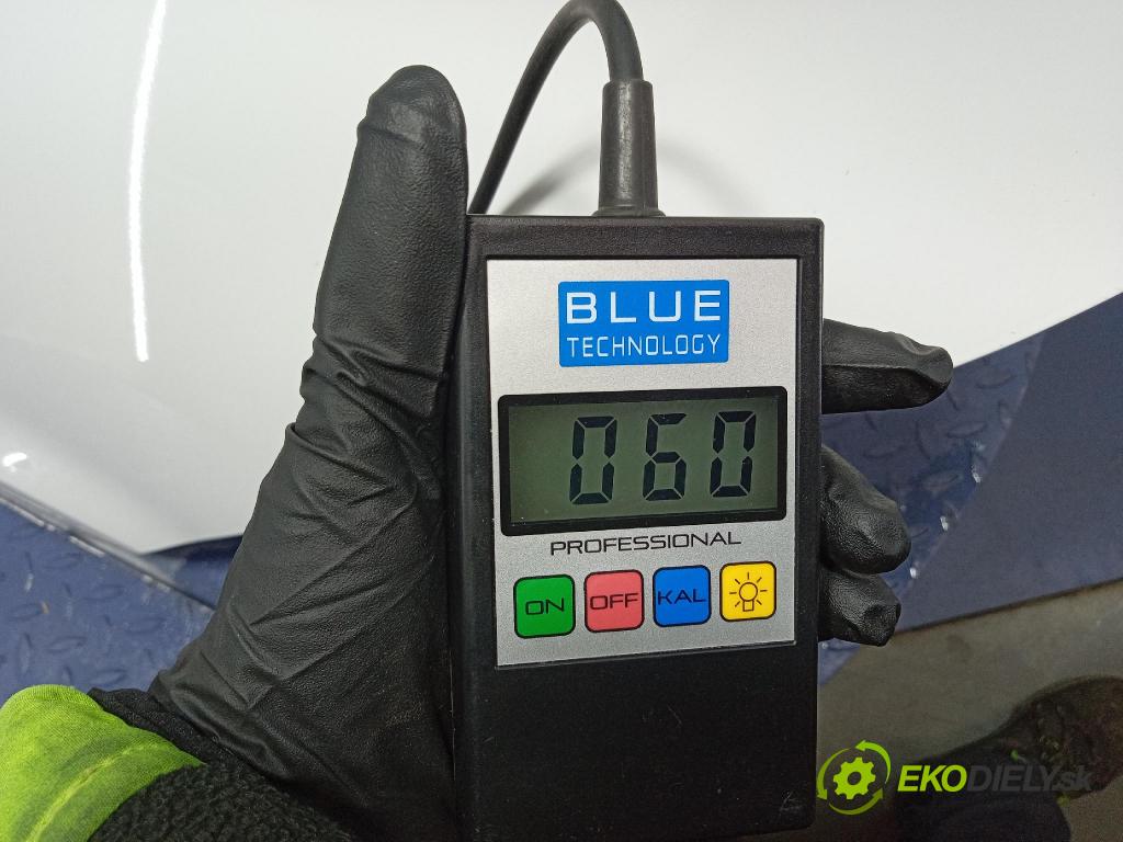 Peugeot 208 2017 dvere zad Vľavo: