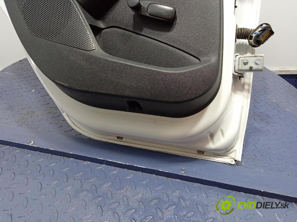 Peugeot 208 2017 dvere zad Vľavo: