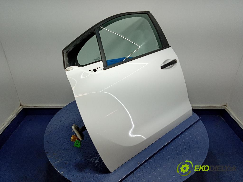 Peugeot 208 2017 dvere Predné Vľavo: