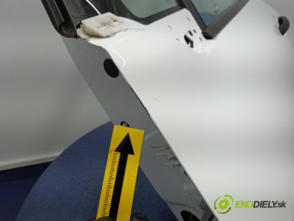 Peugeot 208 2017 dvere Predné Vľavo: