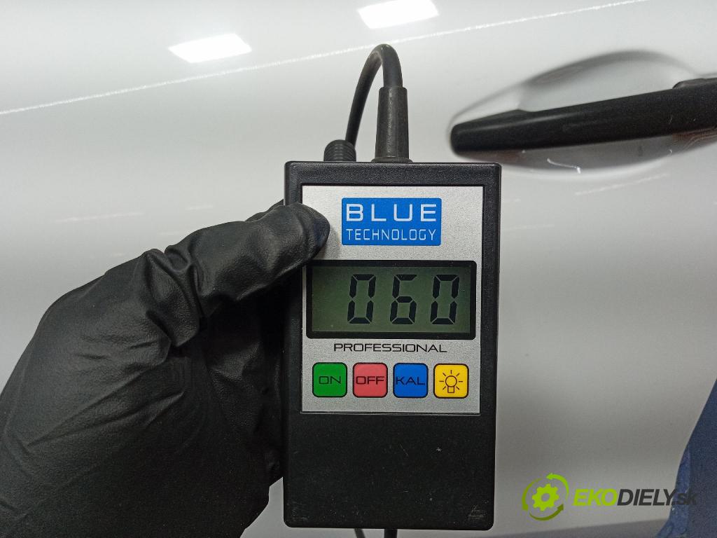 Peugeot 208 2017 dvere Predné Vľavo: