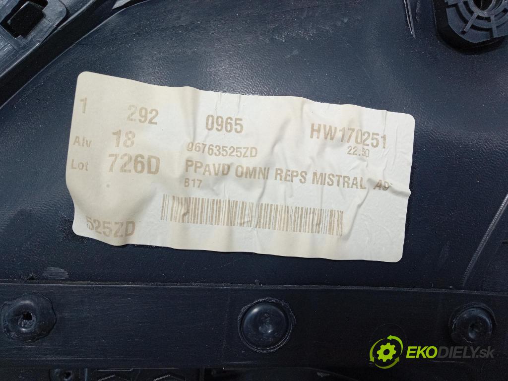 Peugeot 208 2017 Čalounictví: dvere Predné Prava: 96763525ZD