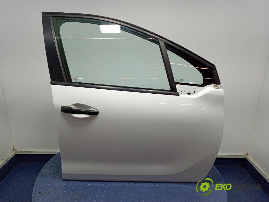 Peugeot 208 2017 dvere Predné pravé