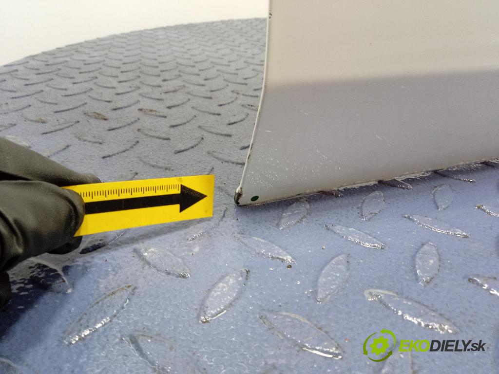 Peugeot 208 2017 dvere Predné pravé