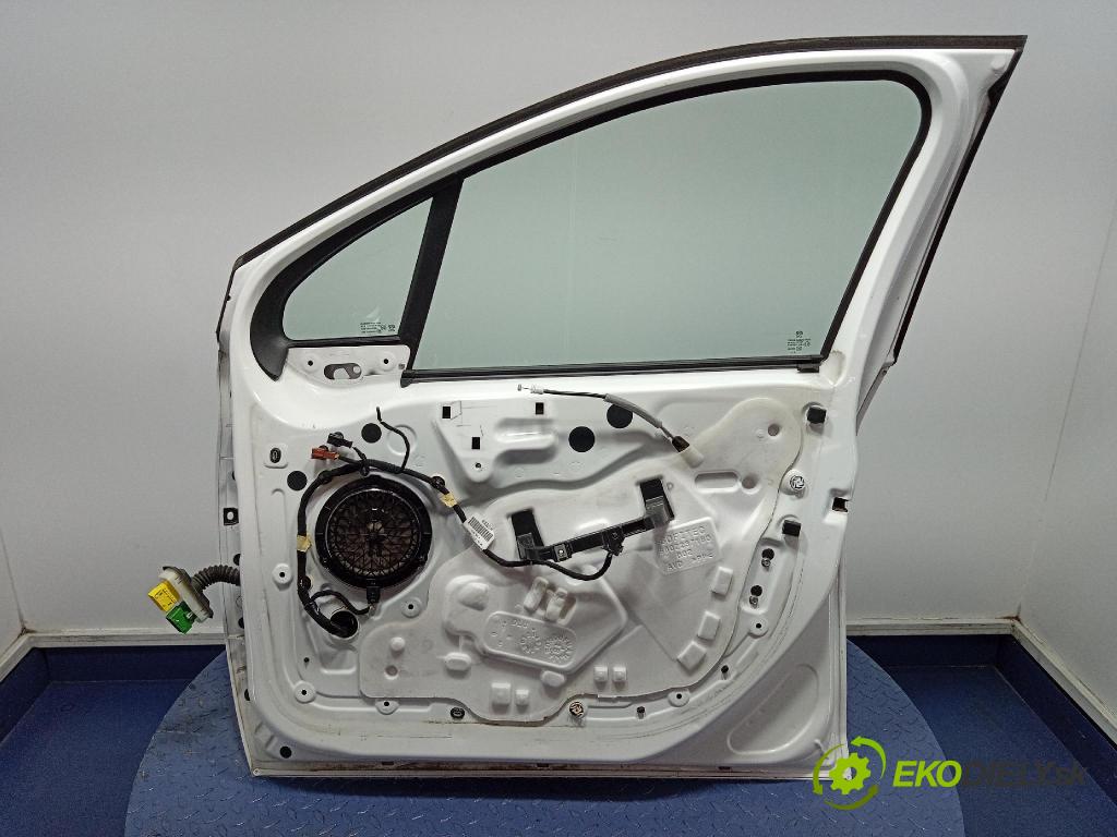 Peugeot 208 2017 dvere Predné pravé