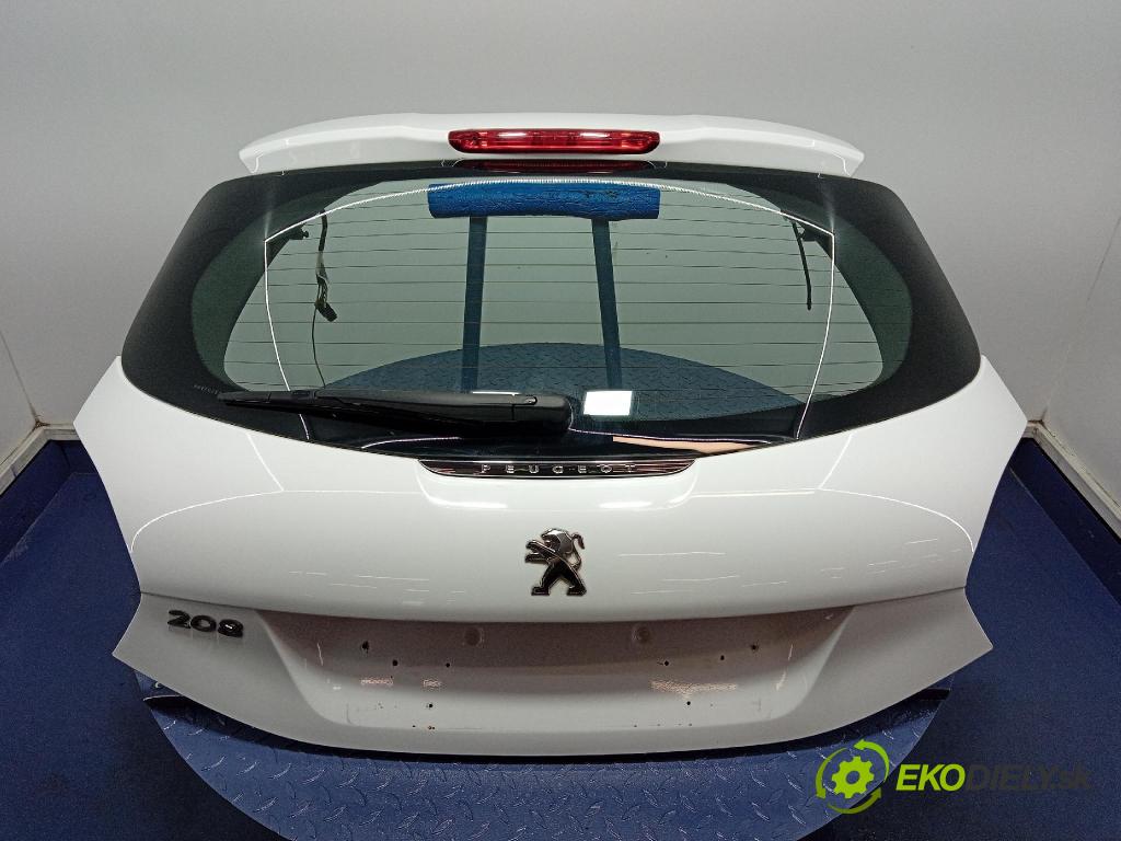 Peugeot 208 2017 zadna dveře kufra: kufra: