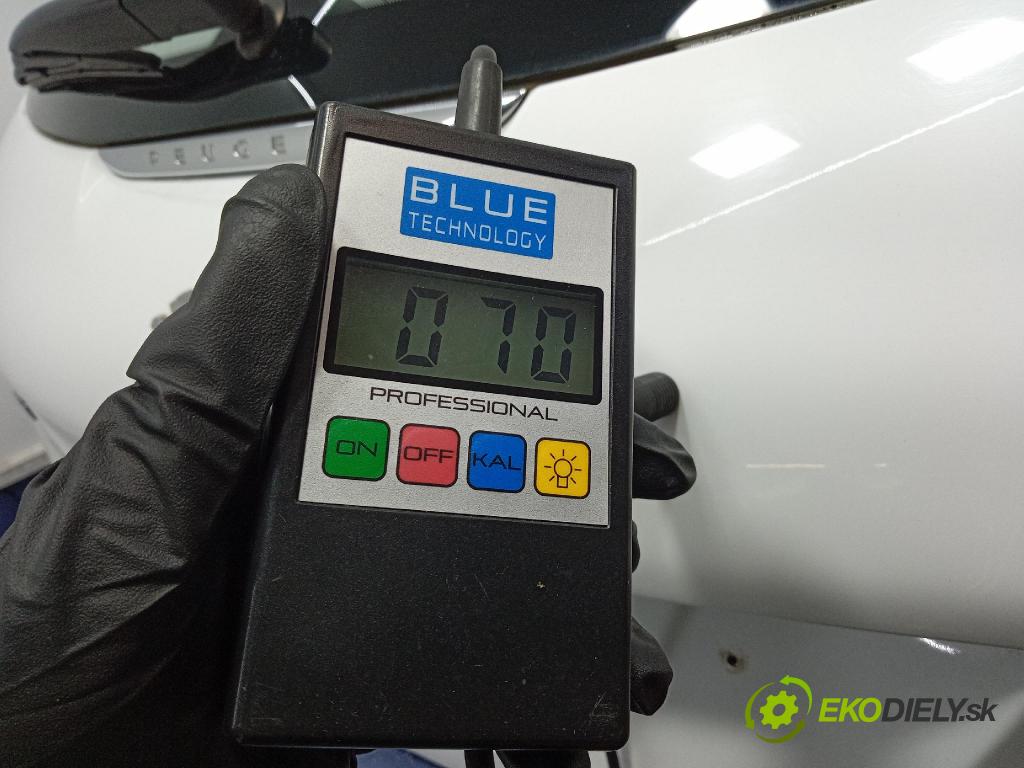 Peugeot 208 2017 zadna dveře kufra: kufra: