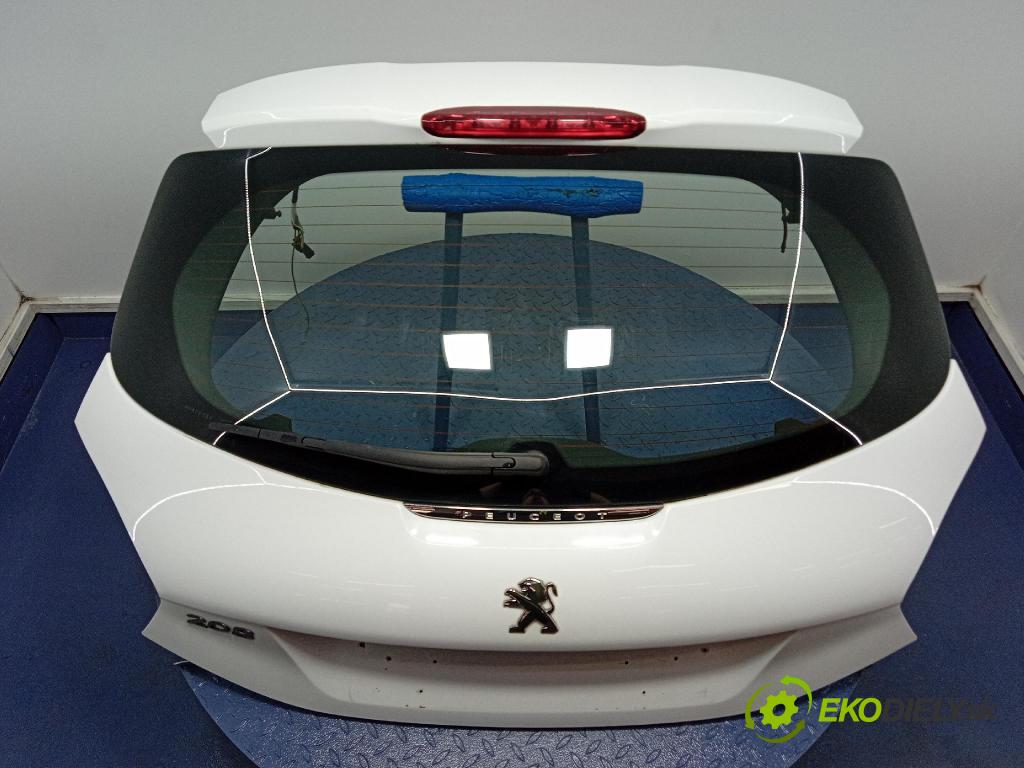 Peugeot 208 2017 zadna dveře kufra: kufra: