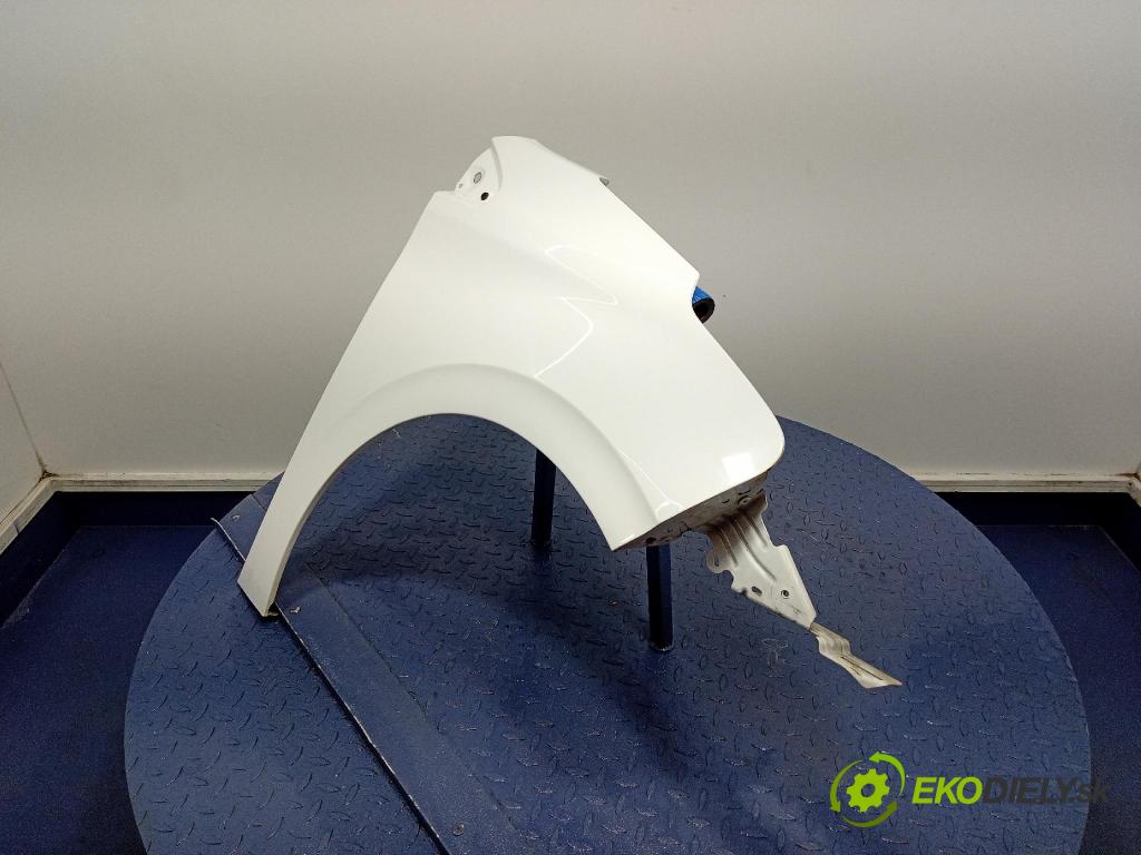 Peugeot 208 2017 blatník Predné v pravo: