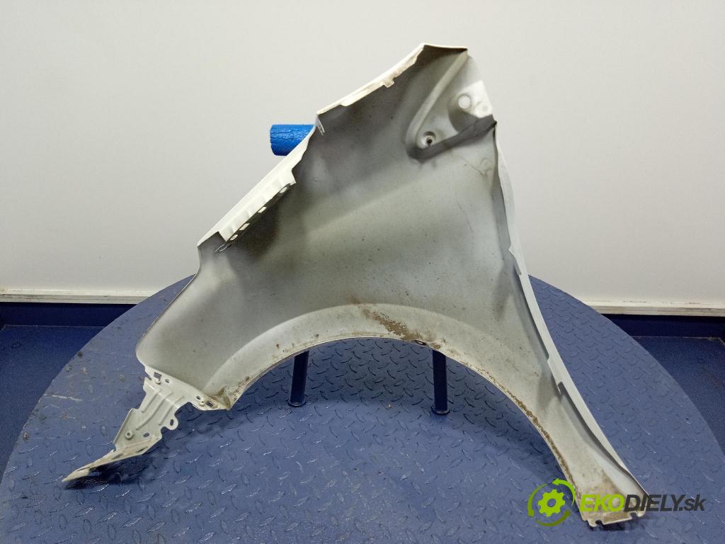 Peugeot 208 2017 blatník Predné v pravo: