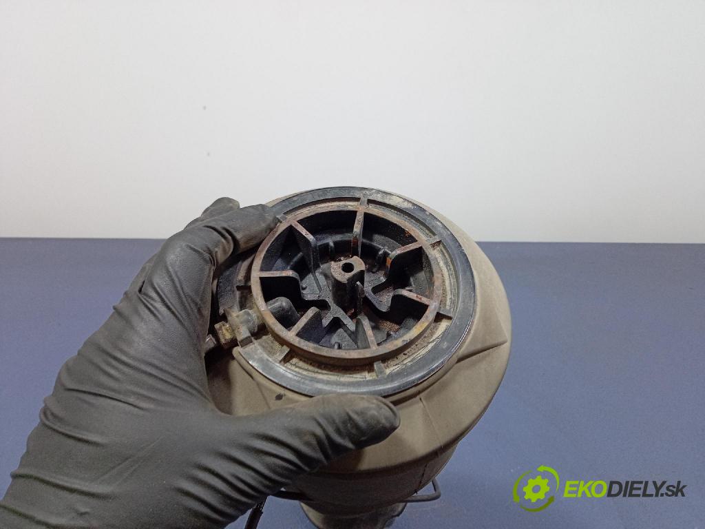 Citroen C4 picasso 2010 airbag Pozastavenia: A-2939