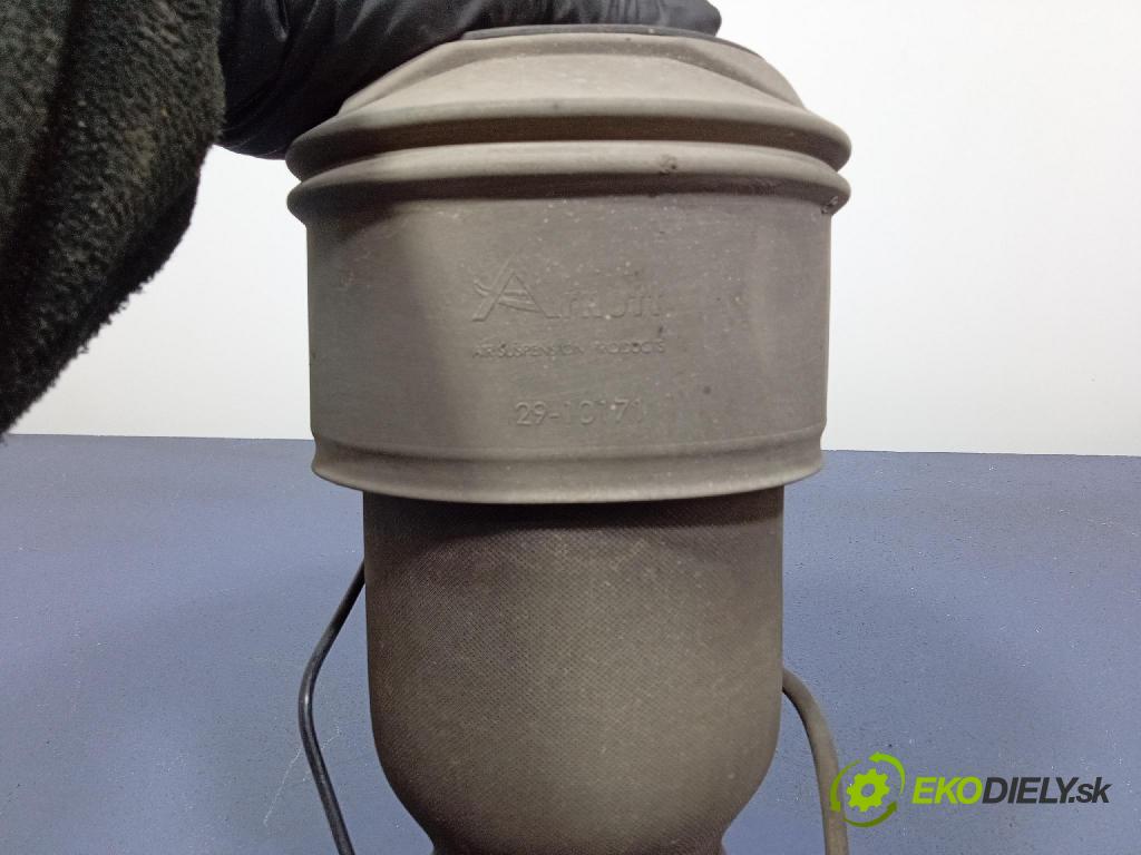 Citroen C4 picasso 2010 airbag Pozastavenia: A-2939