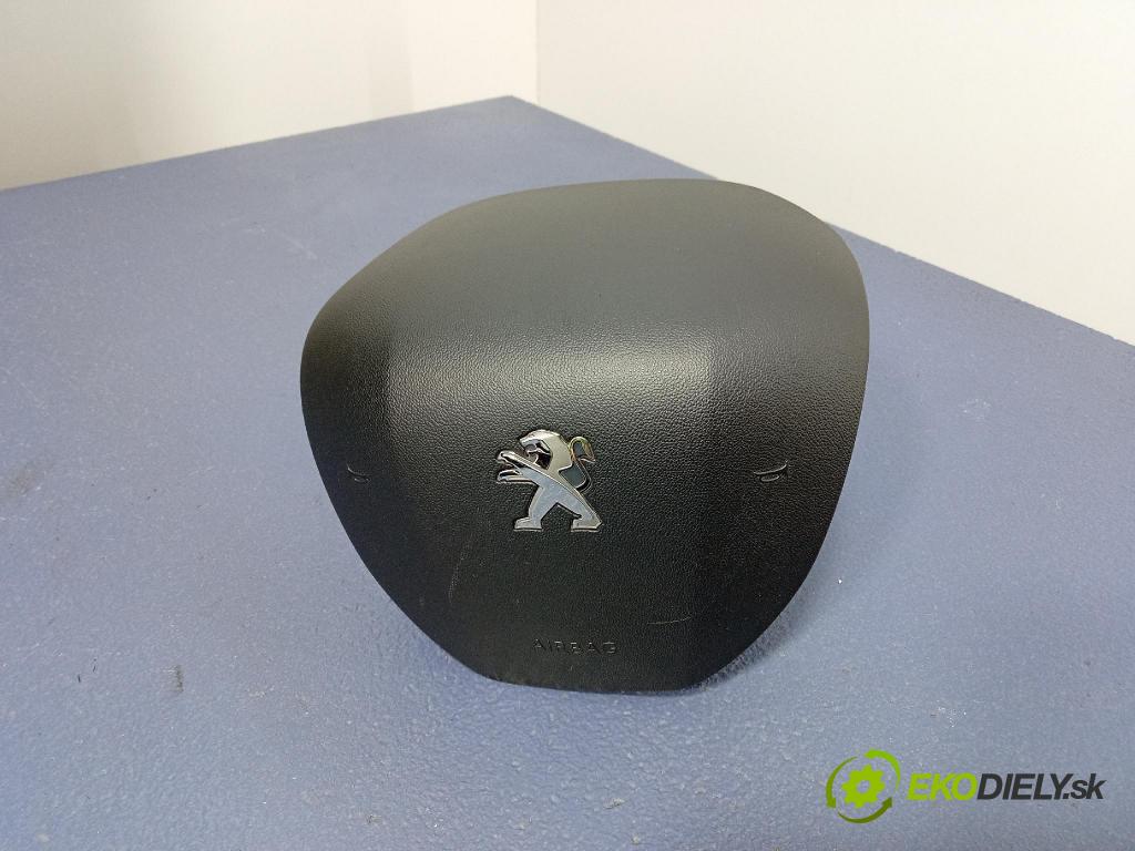 Peugeot 208 2017 kokpit,pristrojová doska 96746579ZD