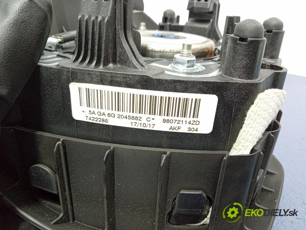 Peugeot 208 2017 kokpit,pristrojová doska 96746579ZD