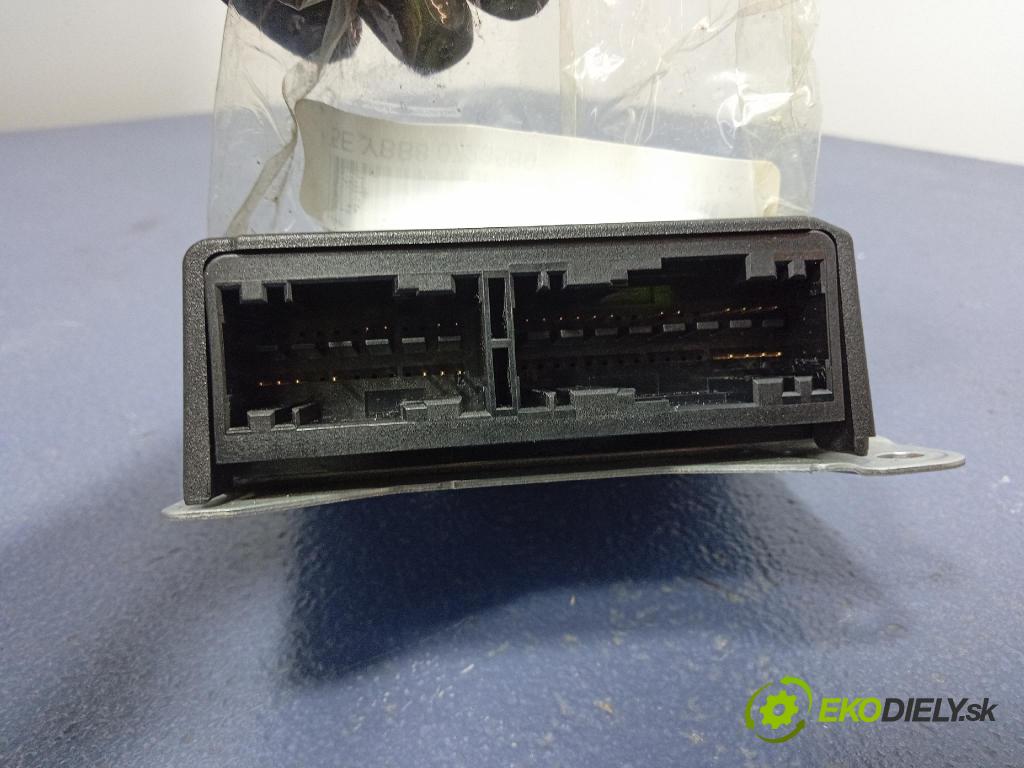 Peugeot 208 2017 kokpit,pristrojová doska 96746579ZD