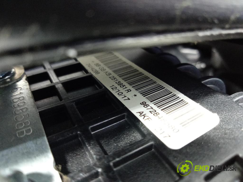 Peugeot 208 2017 kokpit,pristrojová doska 96746579ZD