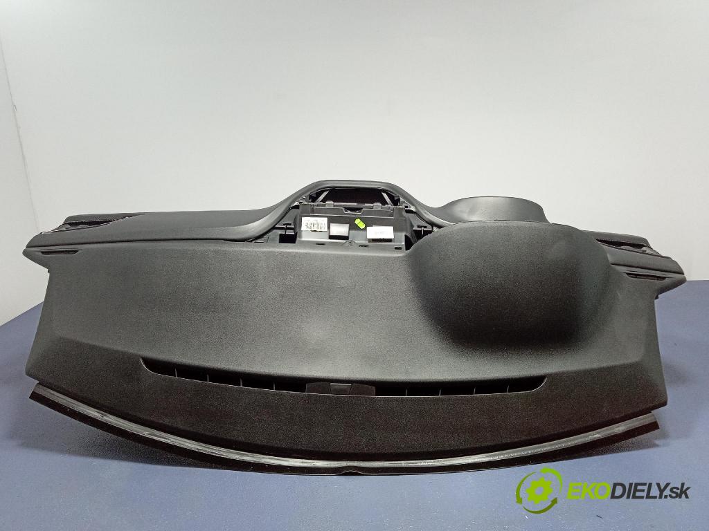 Peugeot 208 2017 kokpit,pristrojová doska 96746579ZD