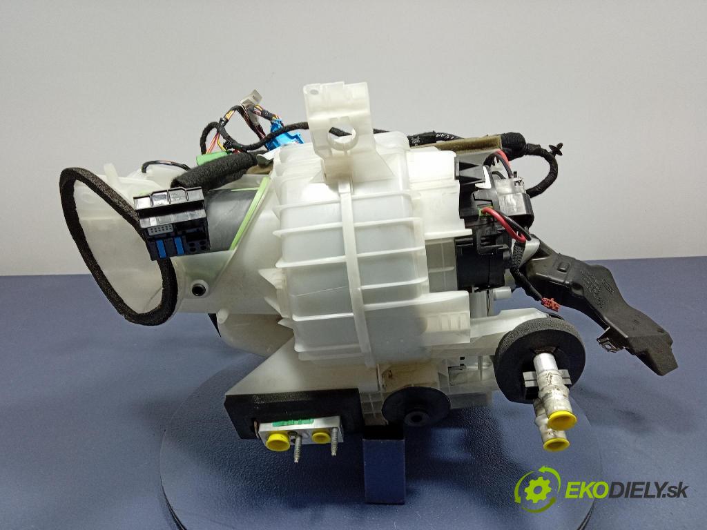 Peugeot 208 2017 radiator 98194325ZD