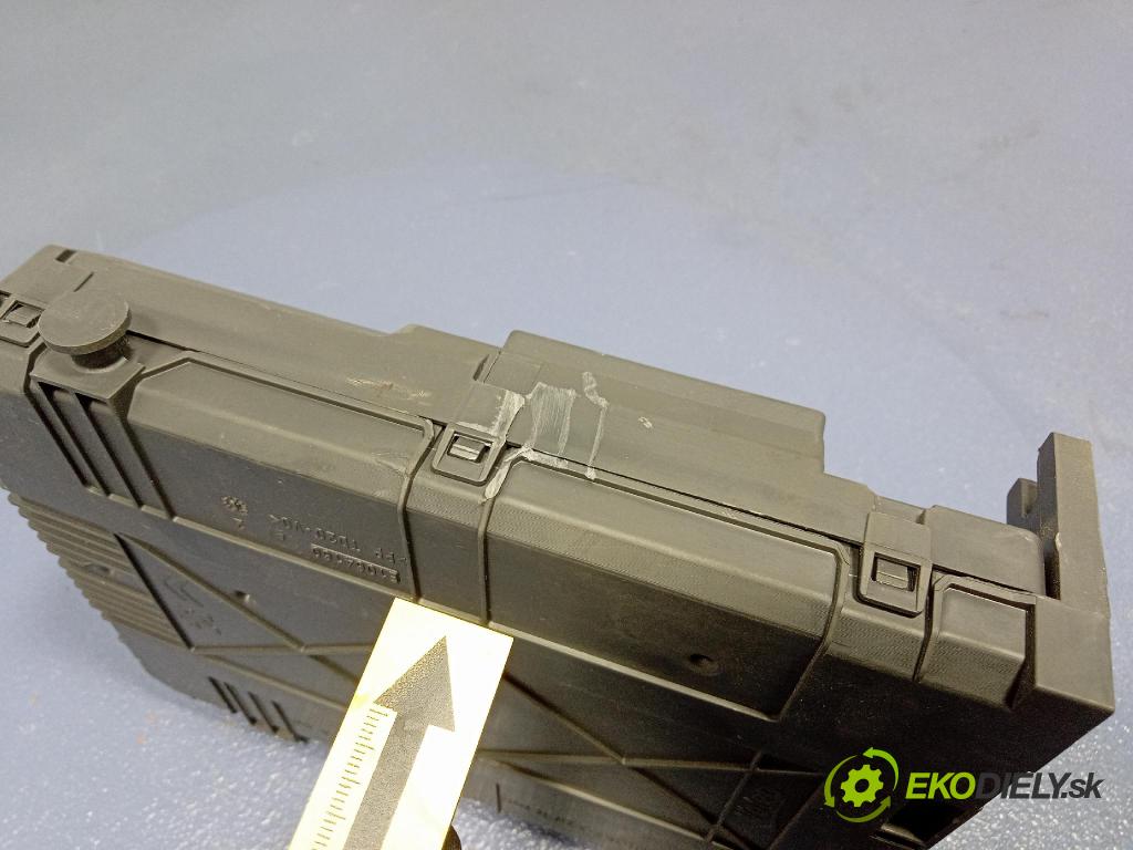 Peugeot 208 2017 skrinka Poistky: 9819849680