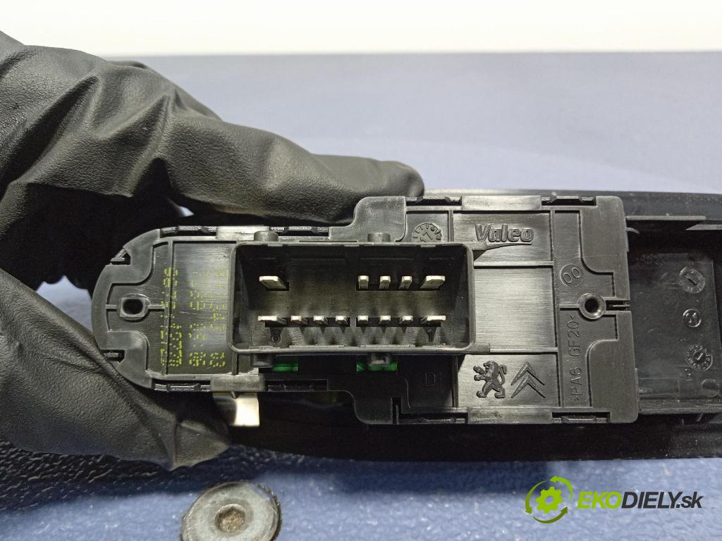 Peugeot 208 2017 prepínač Okná: 96751127ZD