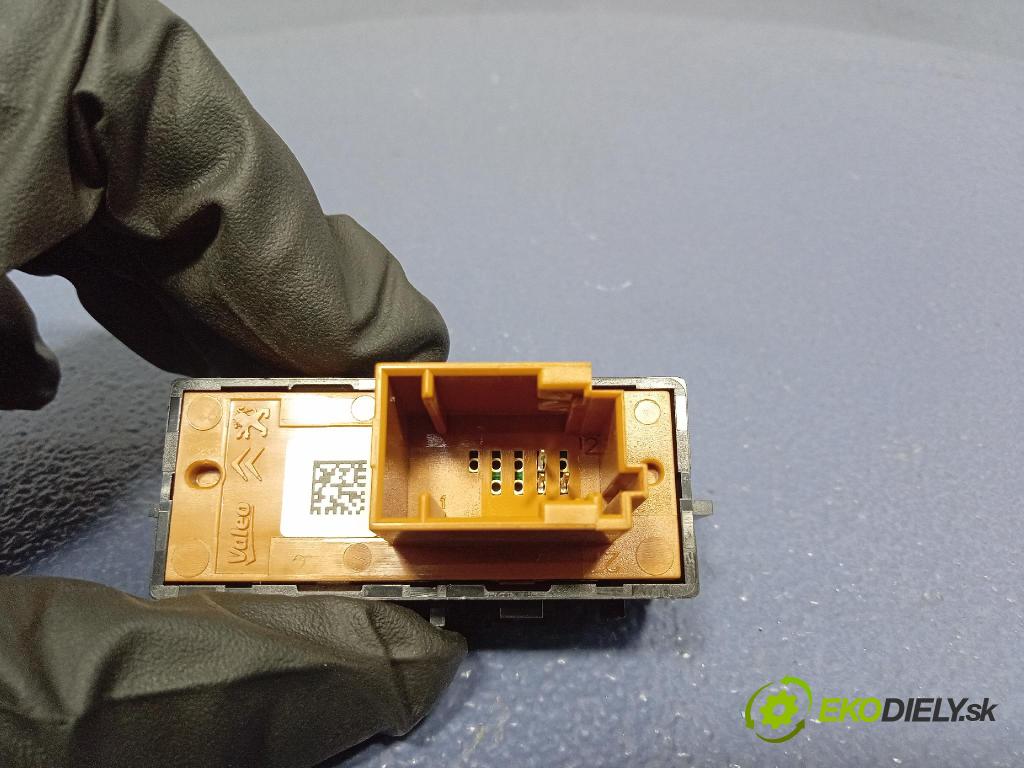 Peugeot 208 2017 prepínač 98029929ZD