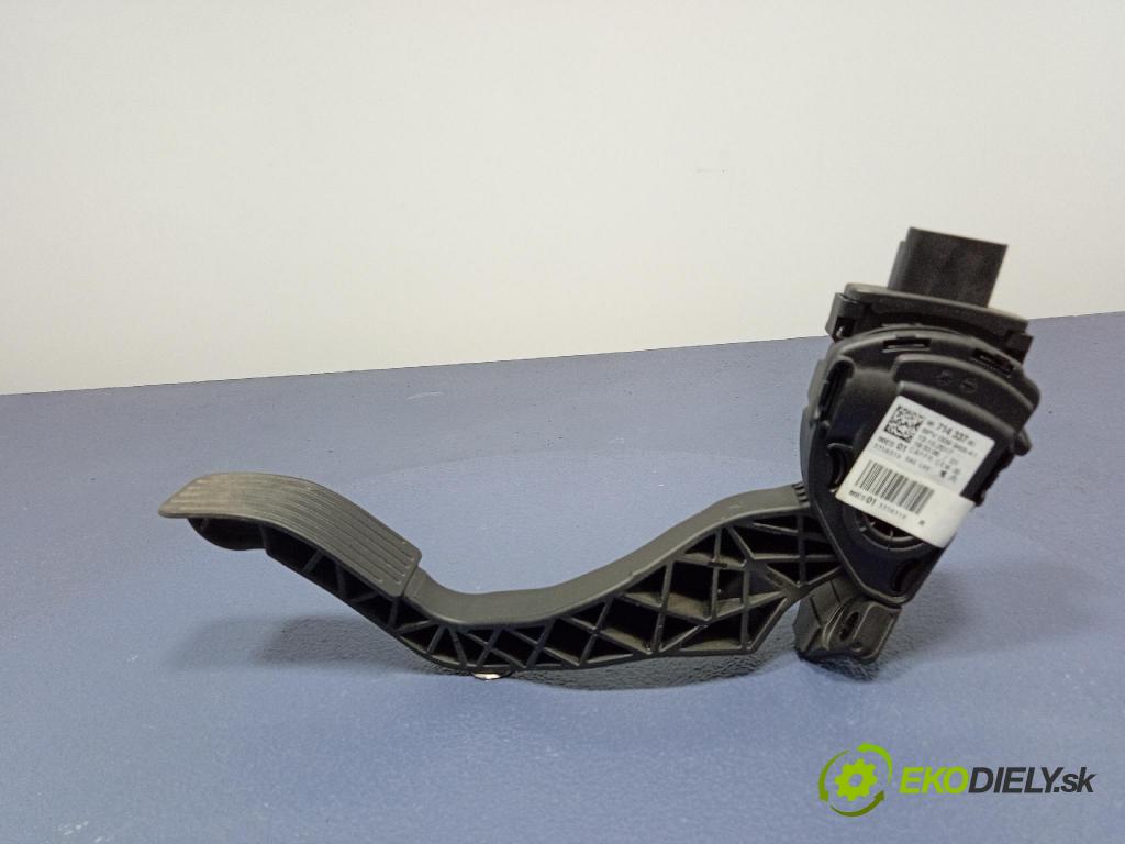 Peugeot 208 2017 pedal Plyn: 9671433780