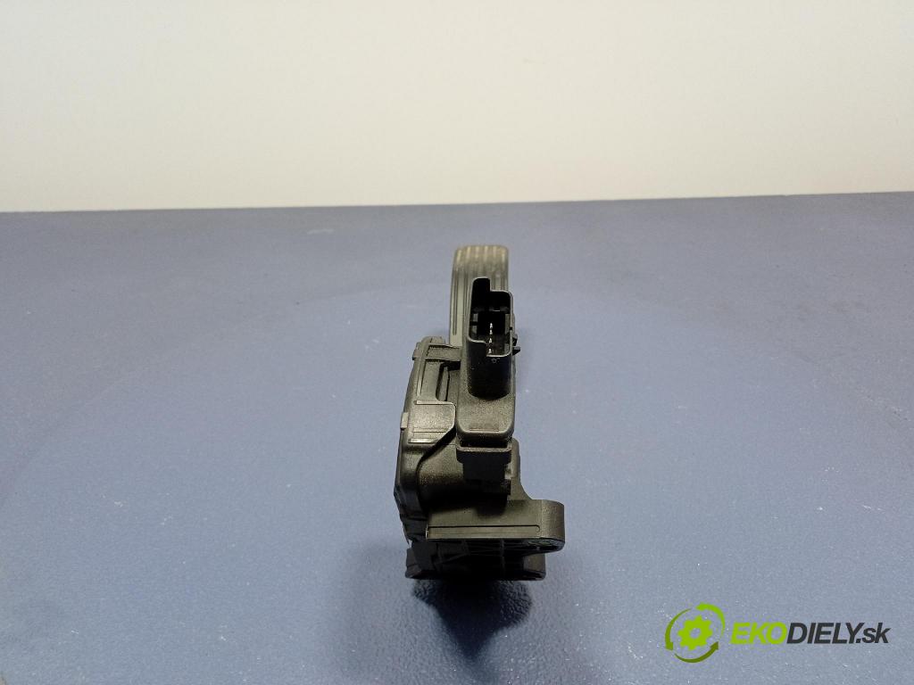 Peugeot 208 2017 pedal Plyn: 9671433780
