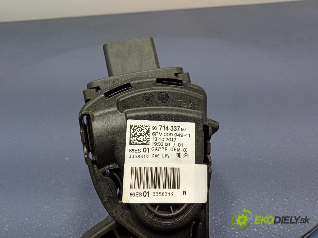 Peugeot 208 2017 pedal Plyn: 9671433780