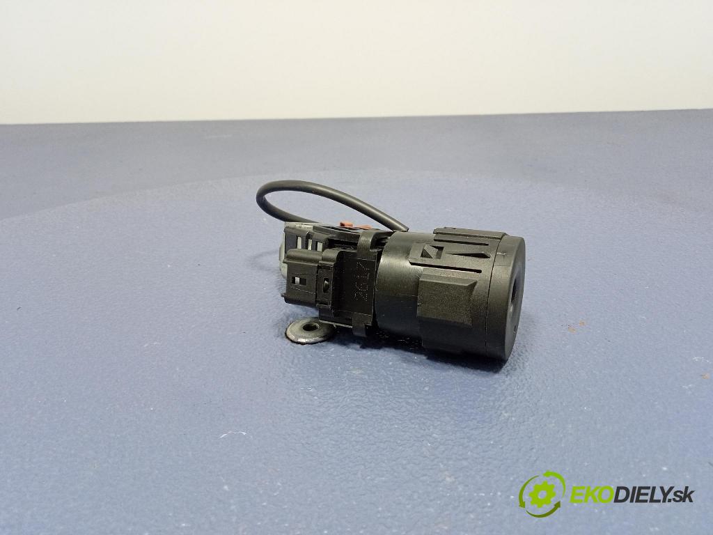 Peugeot 208 2017 Spínač zapaľovania: 9663123380