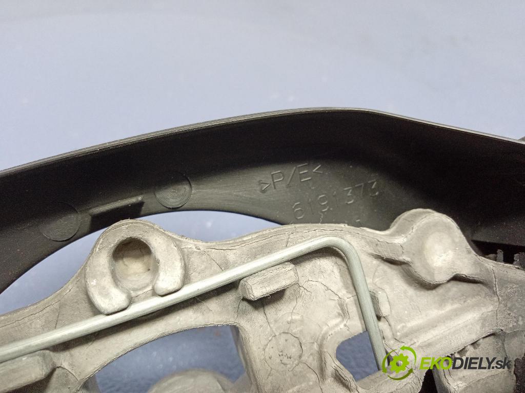 Peugeot 208 2017 volant 62952900A