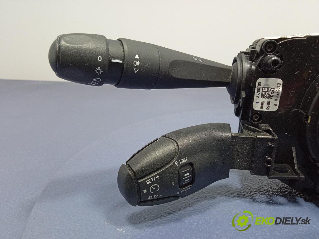 Peugeot 208 2017 prepínač Komplex: 98154492ZD